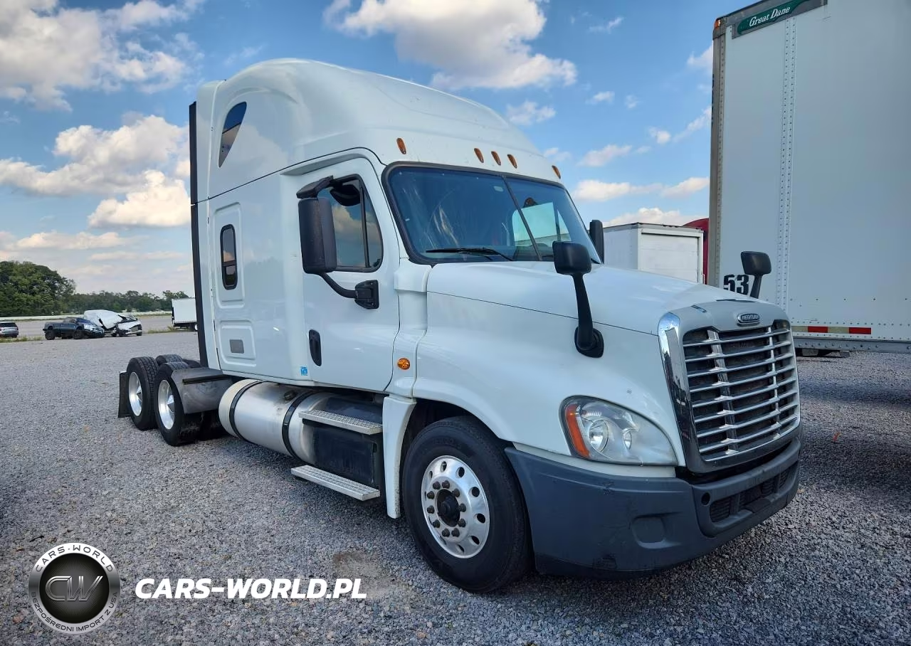 2018 Freightliner Cascadia 125 Semi Truck VIN:3AKJGLDR9JDJV8624 - 4