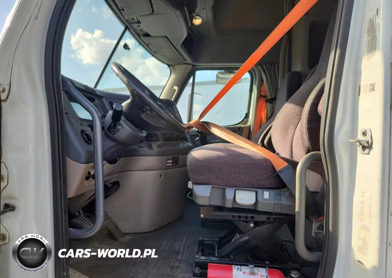 2018 Freightliner Cascadia 125 Semi Truck VIN:3AKJGLDR9JDJV8624 - 7