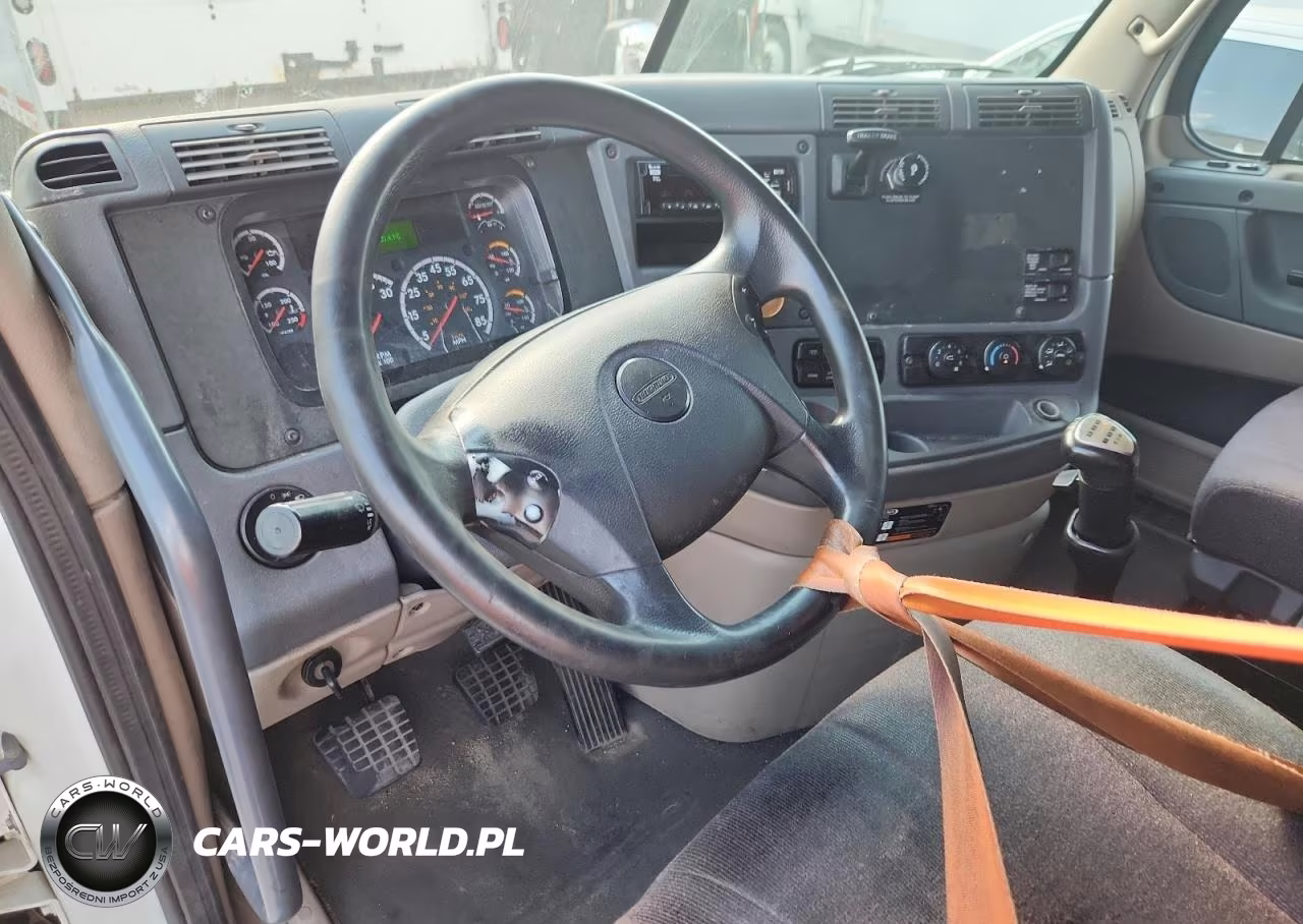 2018 Freightliner Cascadia 125 Semi Truck VIN:3AKJGLDR9JDJV8624 - 8