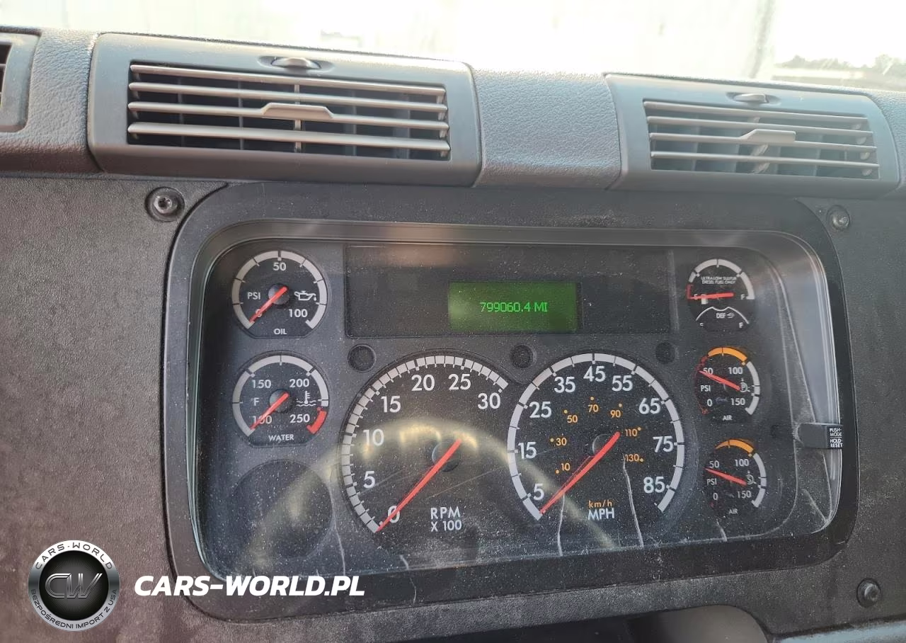 2018 Freightliner Cascadia 125 Semi Truck VIN:3AKJGLDR9JDJV8624 - 9