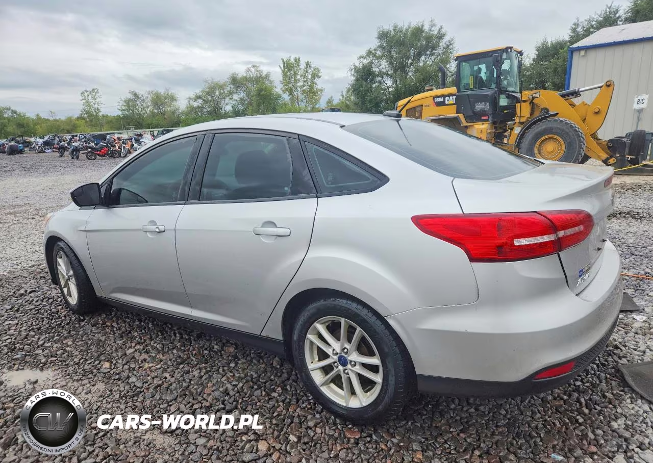 2017 Ford Focus Se VIN:1FADP3F24HL252020 - 2
