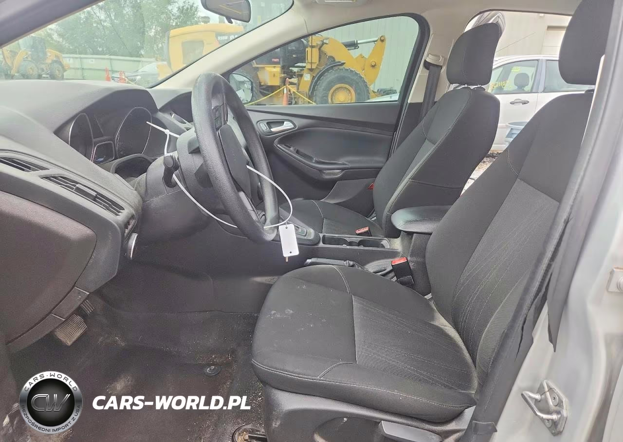 2017 Ford Focus Se VIN:1FADP3F24HL252020 - 7