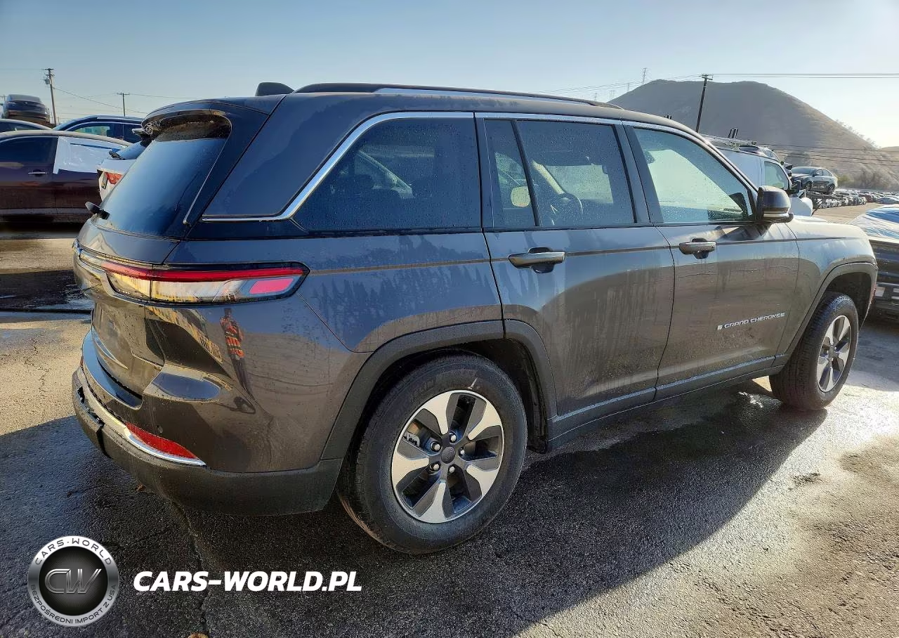 2022 Jeep Grand Cherokee Limited 4Xe VIN:1C4RJYB62N8716301 - 3