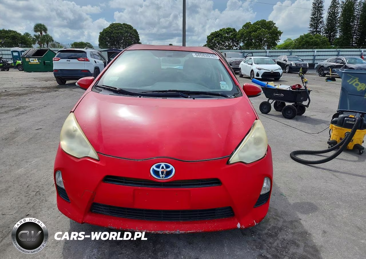 2012 Toyota Prius C One VIN:JTDKDTB30C1502012 - 5