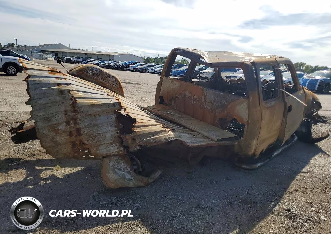2005 GMC Sierra K2500 Heavy Duty VIN:1GTHK29U05E104335 - 3