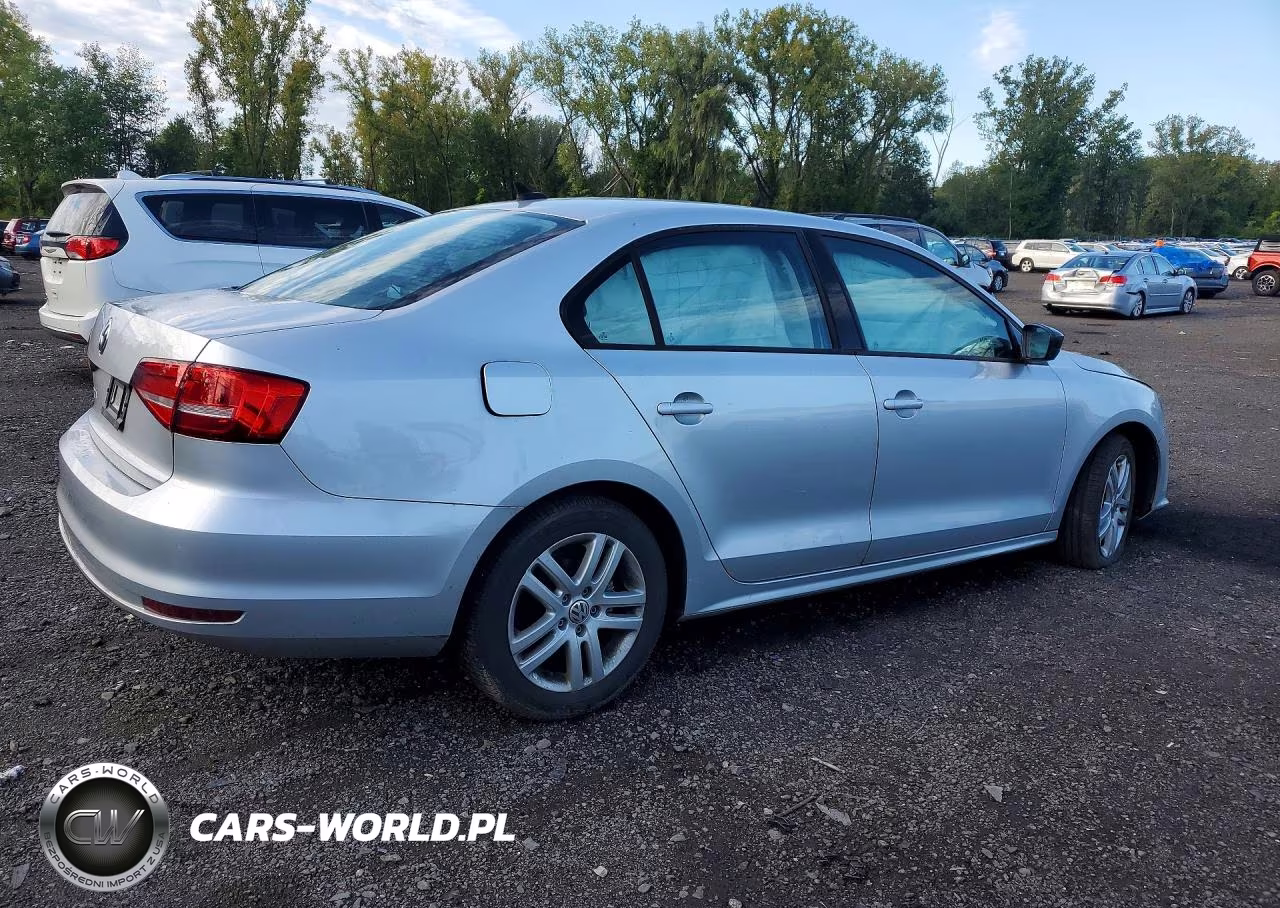 2015 Volkswagen Jetta Base VIN:3VW2K7AJ0FM204531 - 3