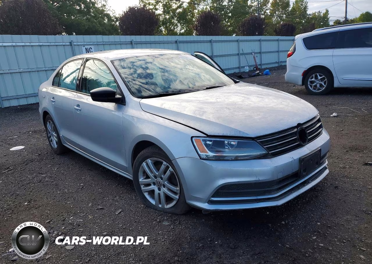 2015 Volkswagen Jetta Base VIN:3VW2K7AJ0FM204531 - 4