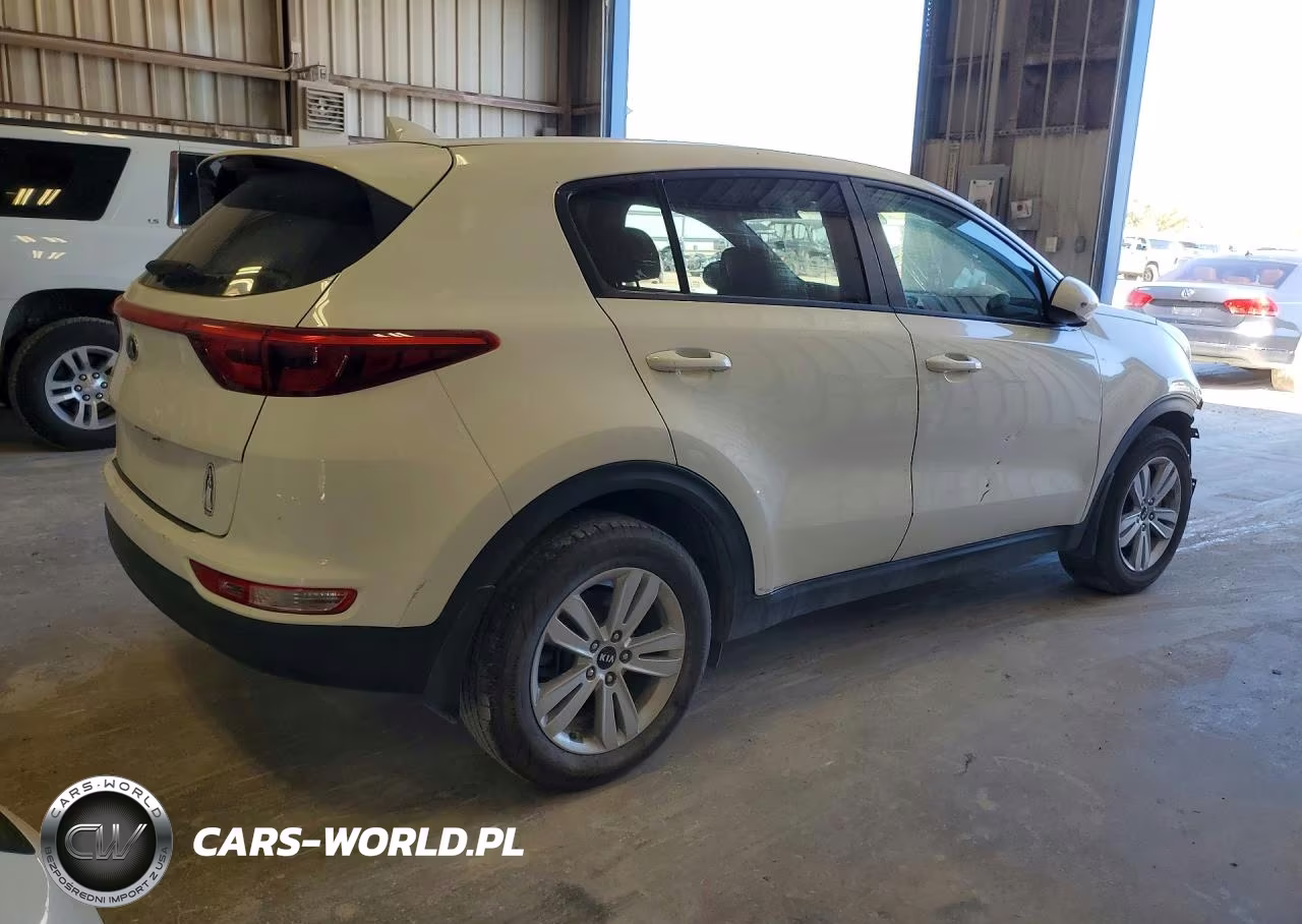 2018 Kia Sportage Lx VIN:KNDPM3AC2J7475025 - 3