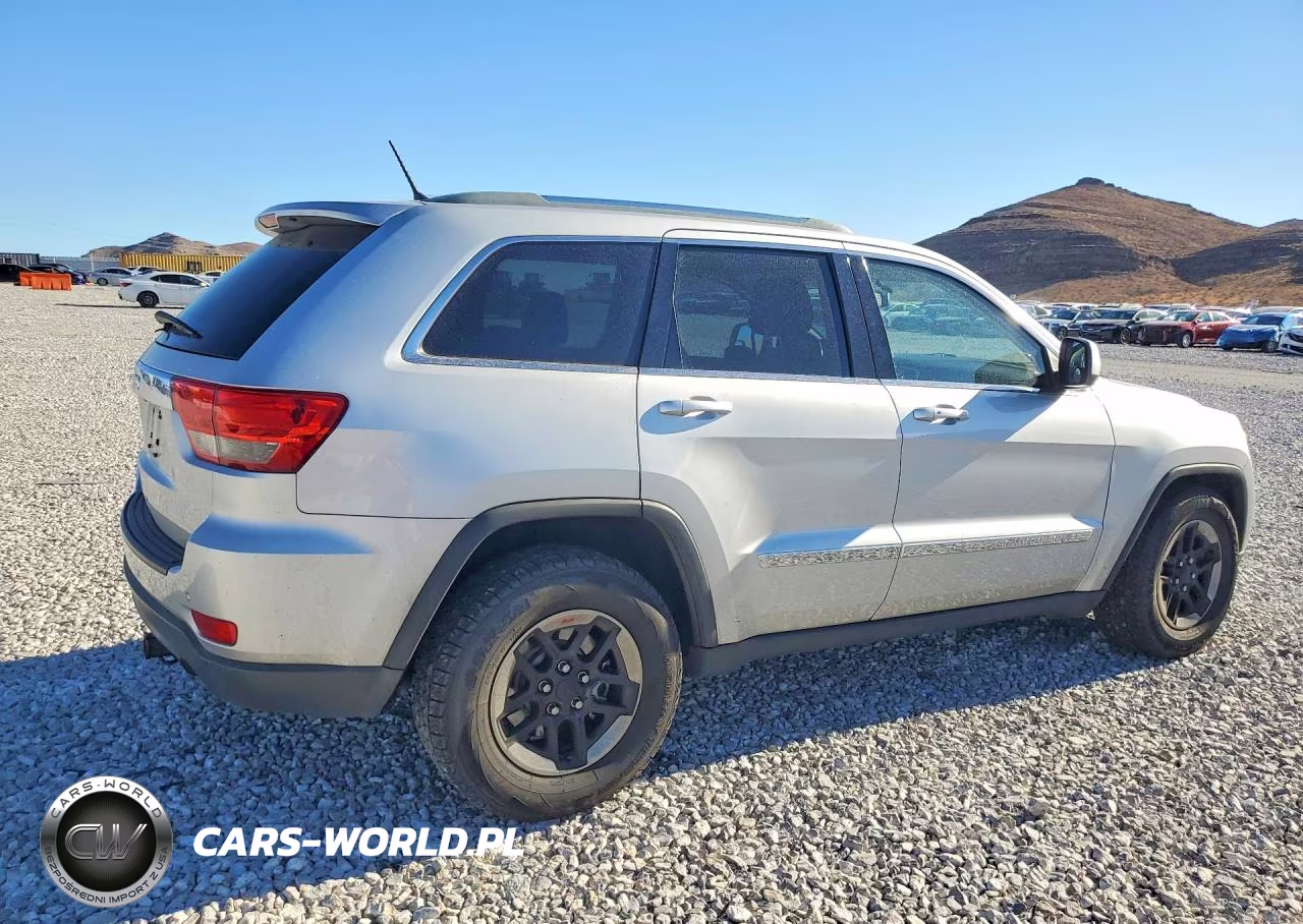 2011 Jeep Grand Cherokee Laredo VIN:1J4RS4GG1BC707003 - 3
