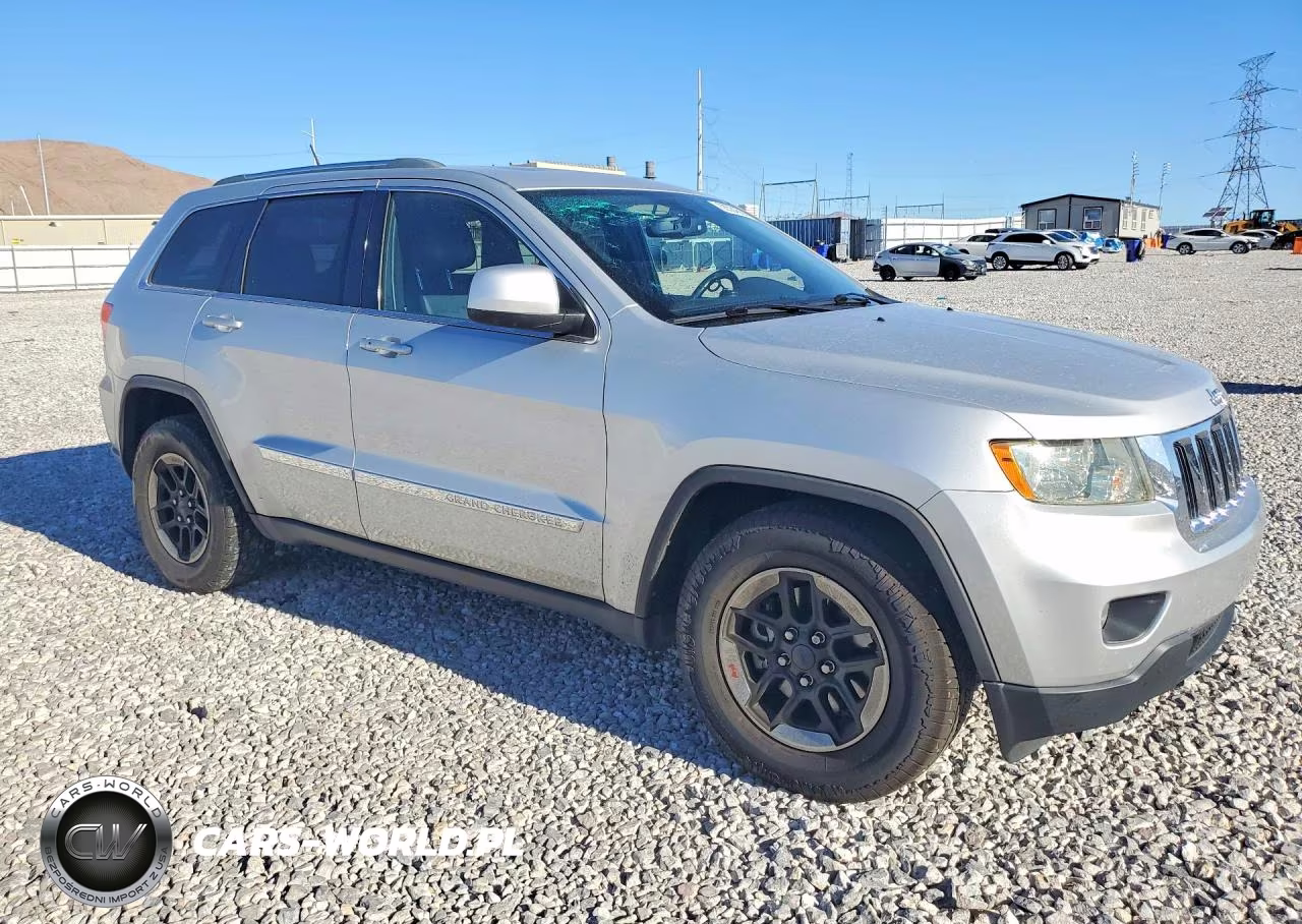 2011 Jeep Grand Cherokee Laredo VIN:1J4RS4GG1BC707003 - 4