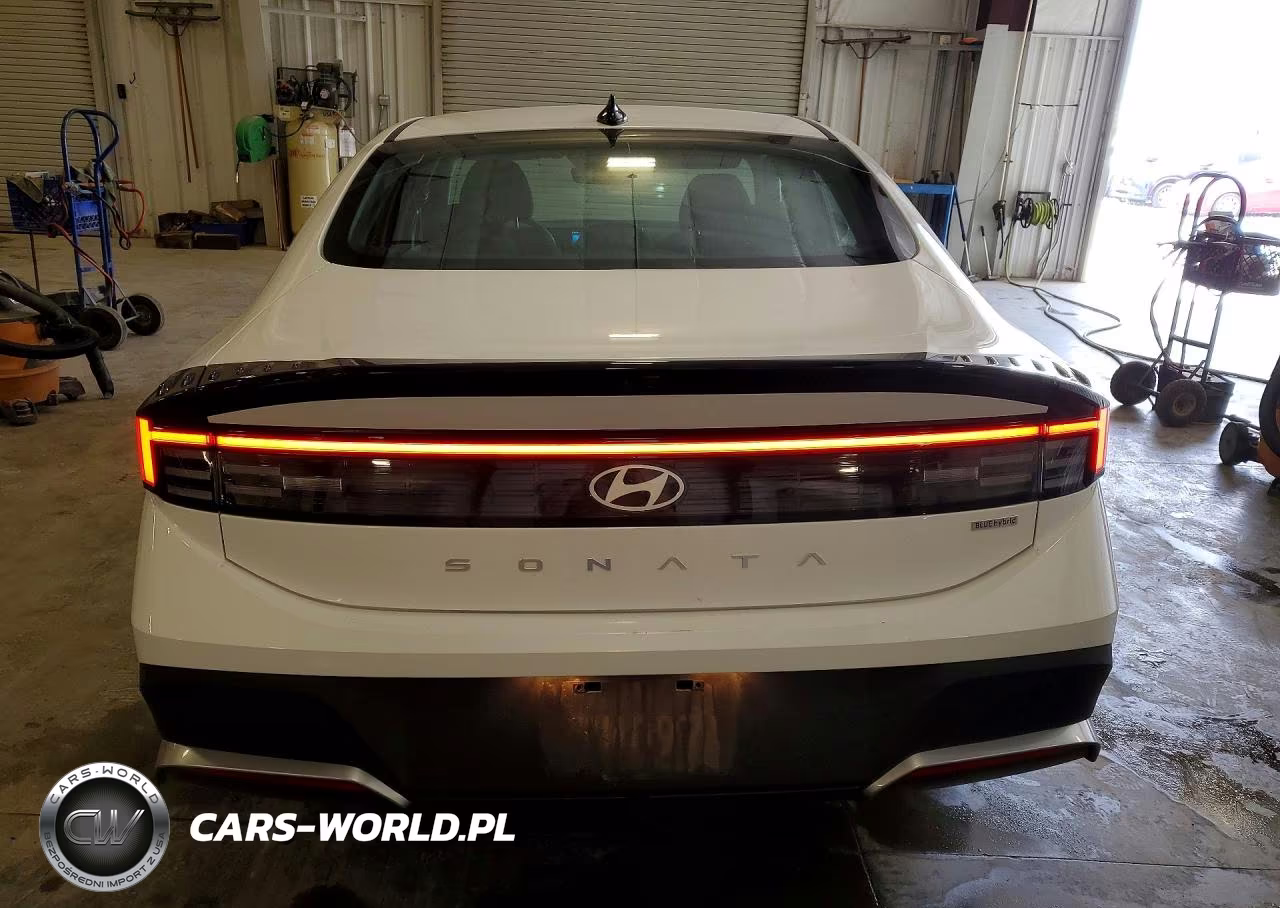 2026 Hyundai Sonata Hybrid Blue VIN:KMHL24JJXTA171841 - 6