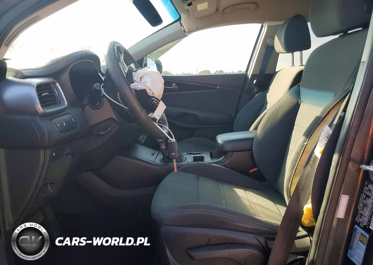 2020 Kia Sorento Lx VIN:5XYPG4A3XLG685178 - 7