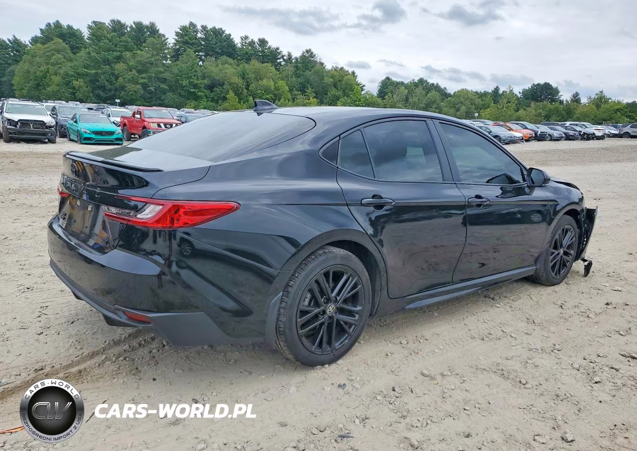 2025 Toyota Camry Se VIN:4T1DBADK3SU538132 - 3