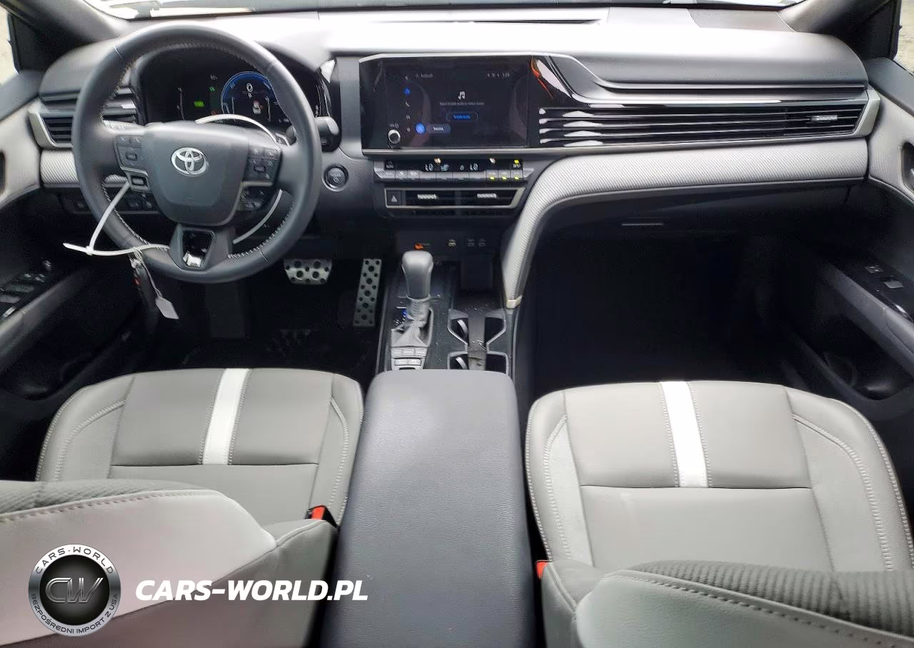 2025 Toyota Camry Se VIN:4T1DBADK3SU538132 - 8