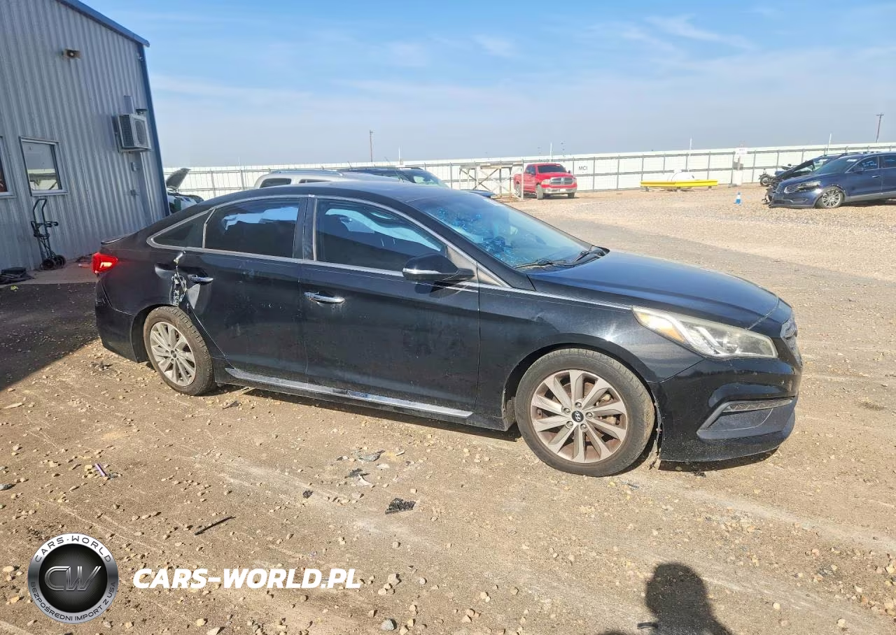 2016 Hyundai Sonata Sport VIN:5NPE34AF2GH431170 - 4