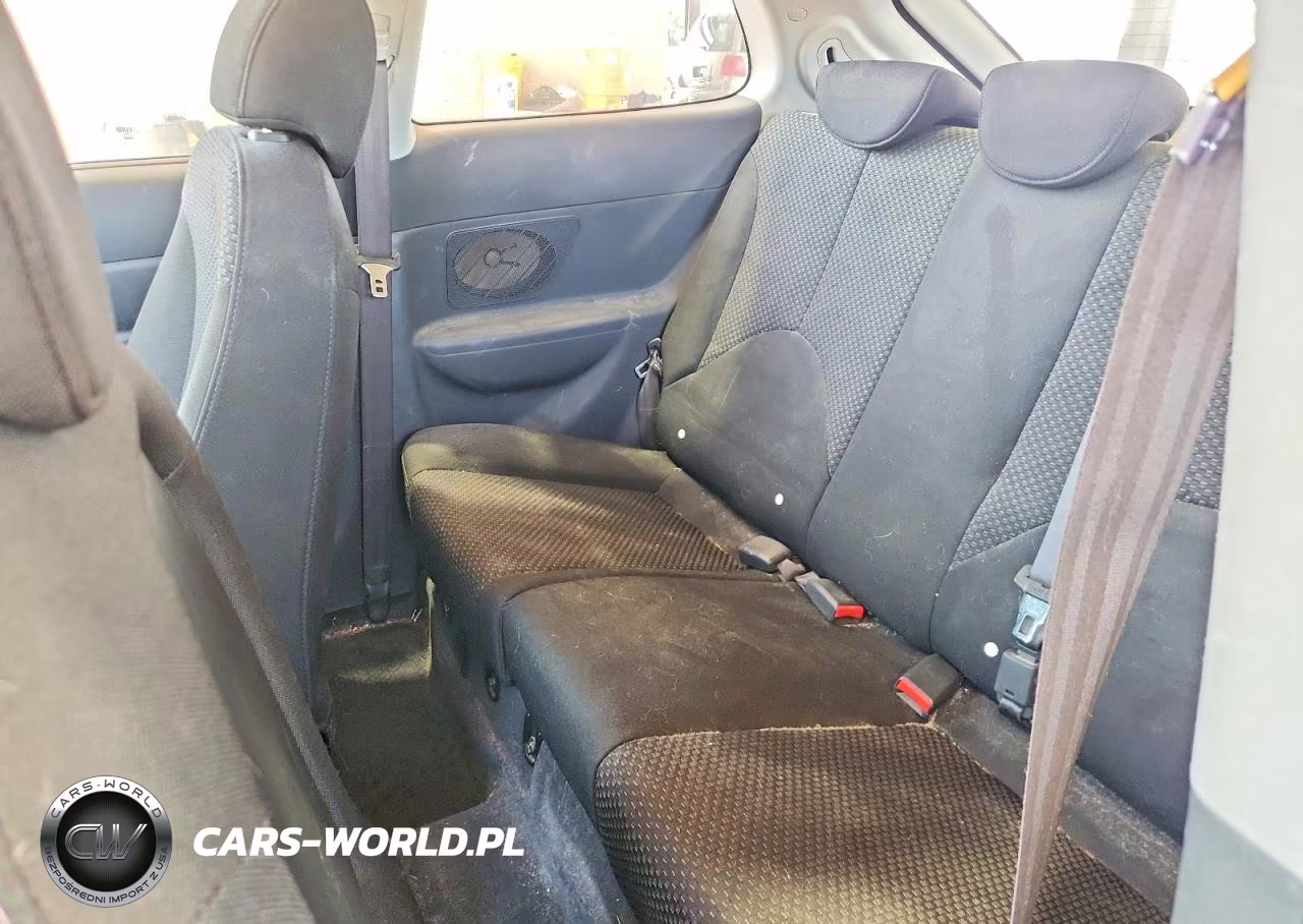 2007 Hyundai Accent Gs VIN:KMHCM36C77U021138 - 10