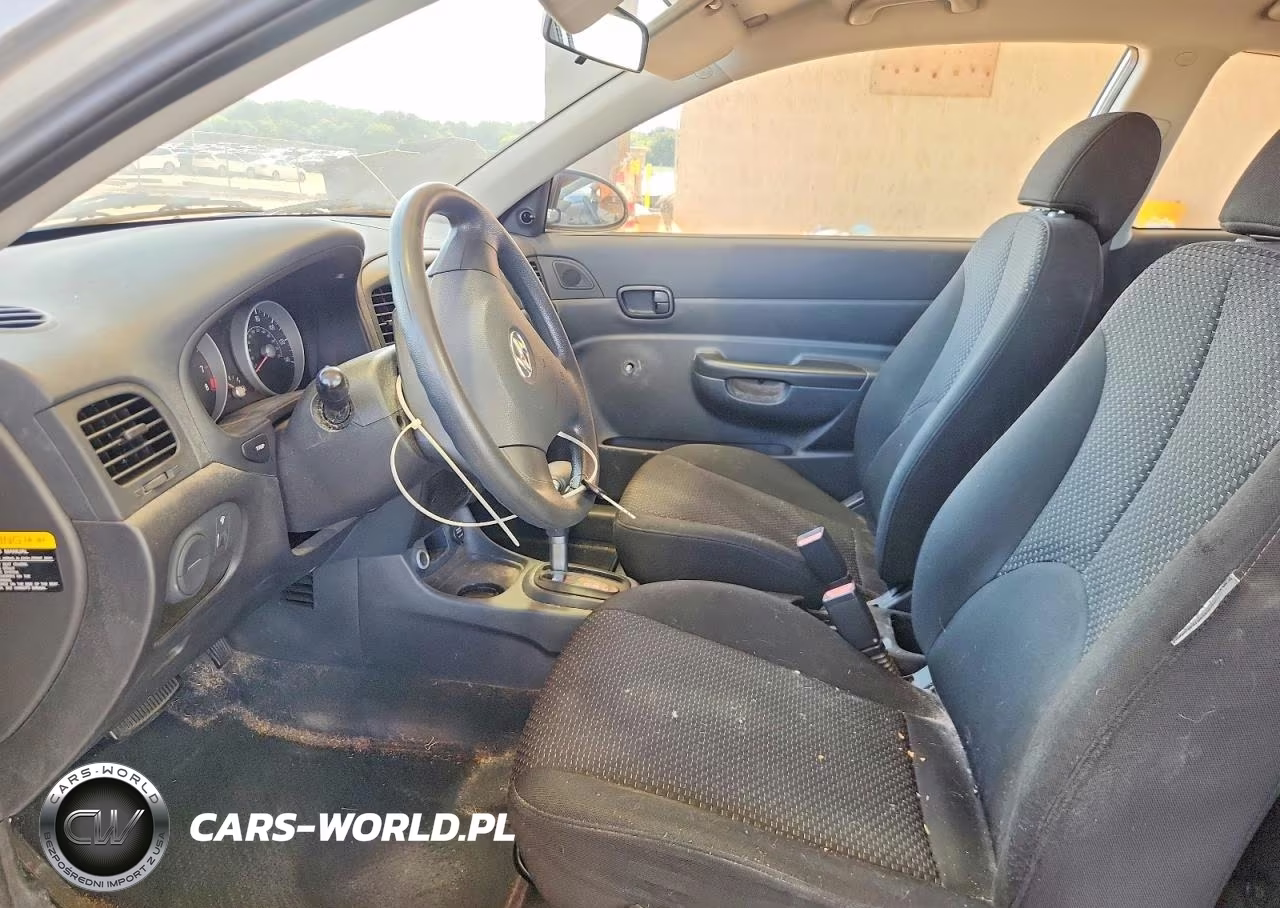 2007 Hyundai Accent Gs VIN:KMHCM36C77U021138 - 7