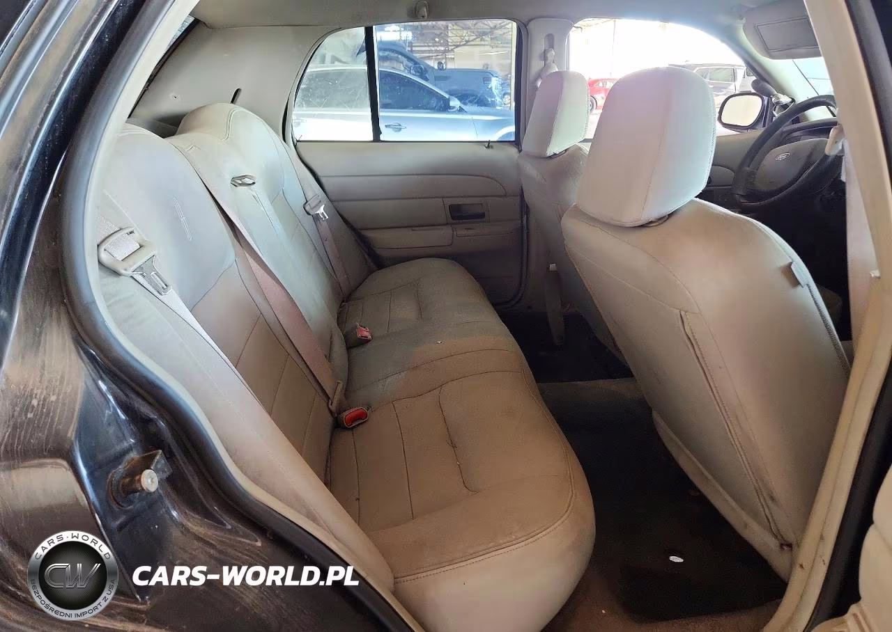 2009 Ford Crown Victoria Police Interceptor VIN:2FAHP71V49X128389 - 10
