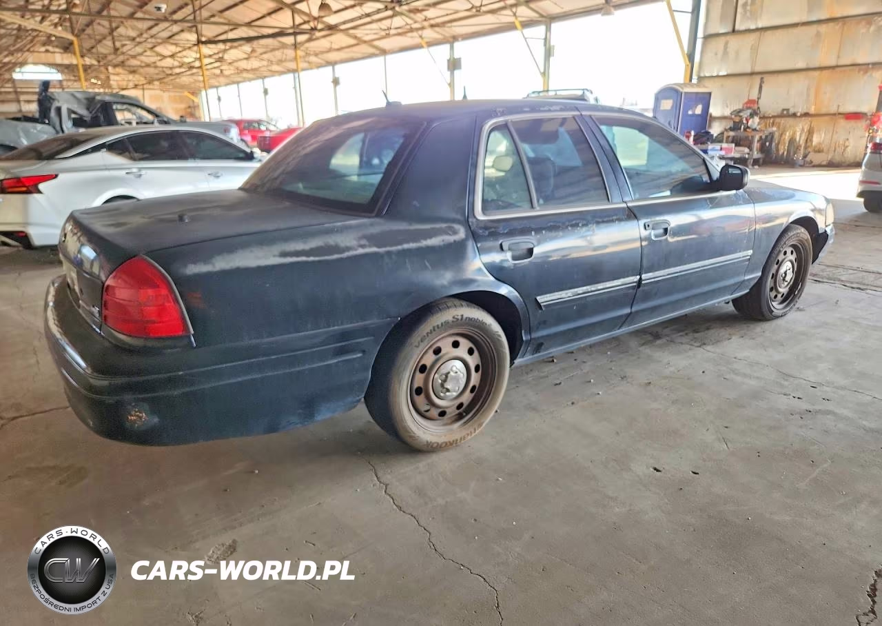 2009 Ford Crown Victoria Police Interceptor VIN:2FAHP71V49X128389 - 3