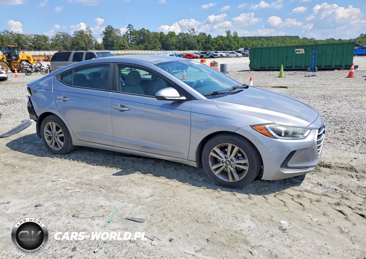 2017 Hyundai Elantra Se VIN:5NPD84LF8HH155881 - 4