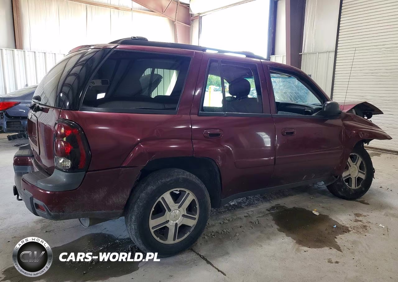 2005 Chevrolet Trailblazer Ls VIN:1GNDT13S252255747 - 3