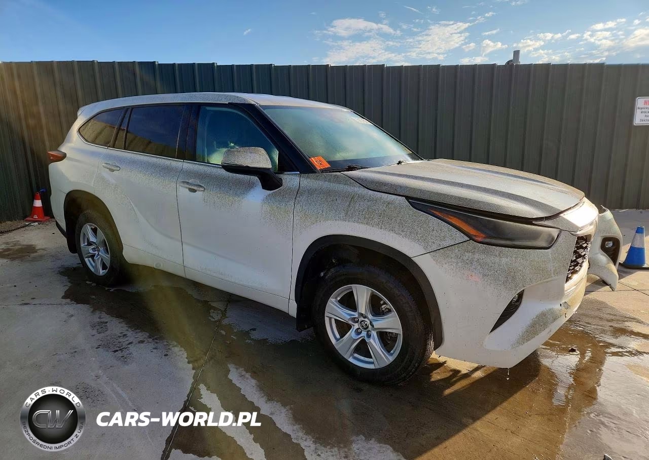 2021 Toyota Highlander Le VIN:5TDBZRBH7MS094810 - 4