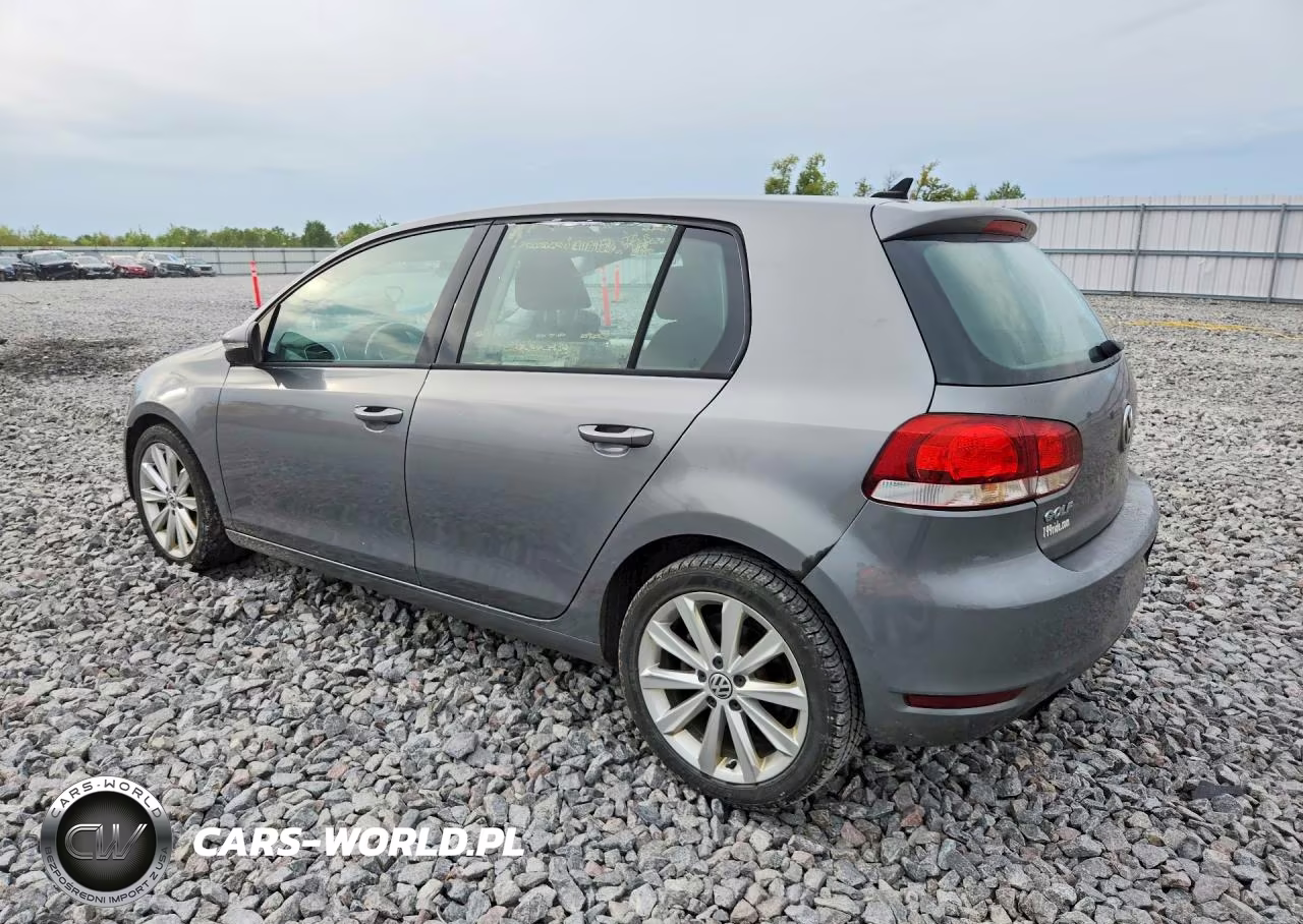 2013 Volkswagen Golf VIN:WVWDM7AJ5DW105996 - 2