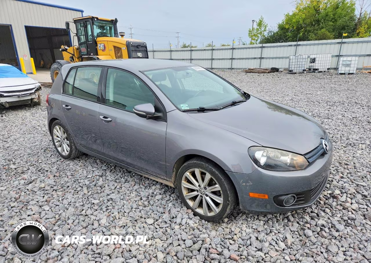 2013 Volkswagen Golf VIN:WVWDM7AJ5DW105996 - 4