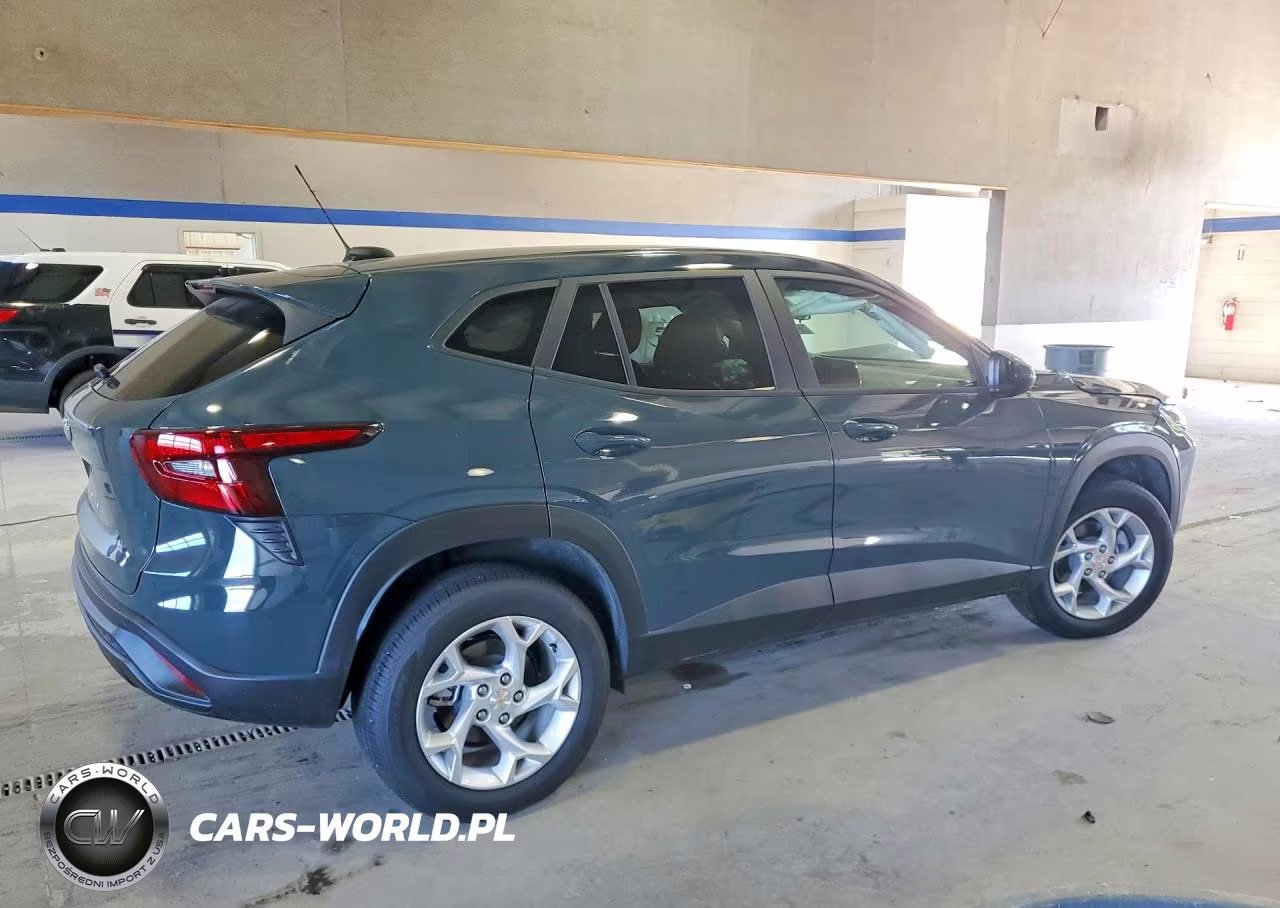 2026 Chevrolet Trax Ls VIN:KL77LFEP4TC013350 - 3
