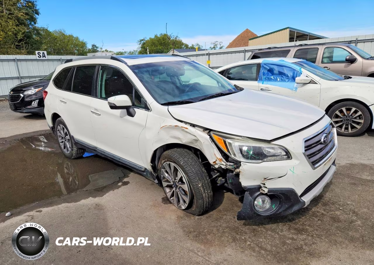 2017 Subaru Outback Touring VIN:4S4BSATC2H3284803 - 4