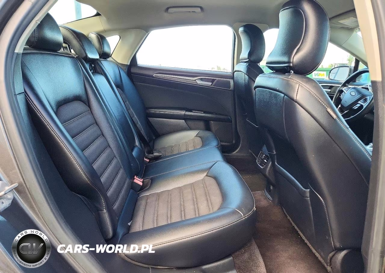 2017 Ford Fusion Se VIN:3FA6P0H95HR266320 - 10