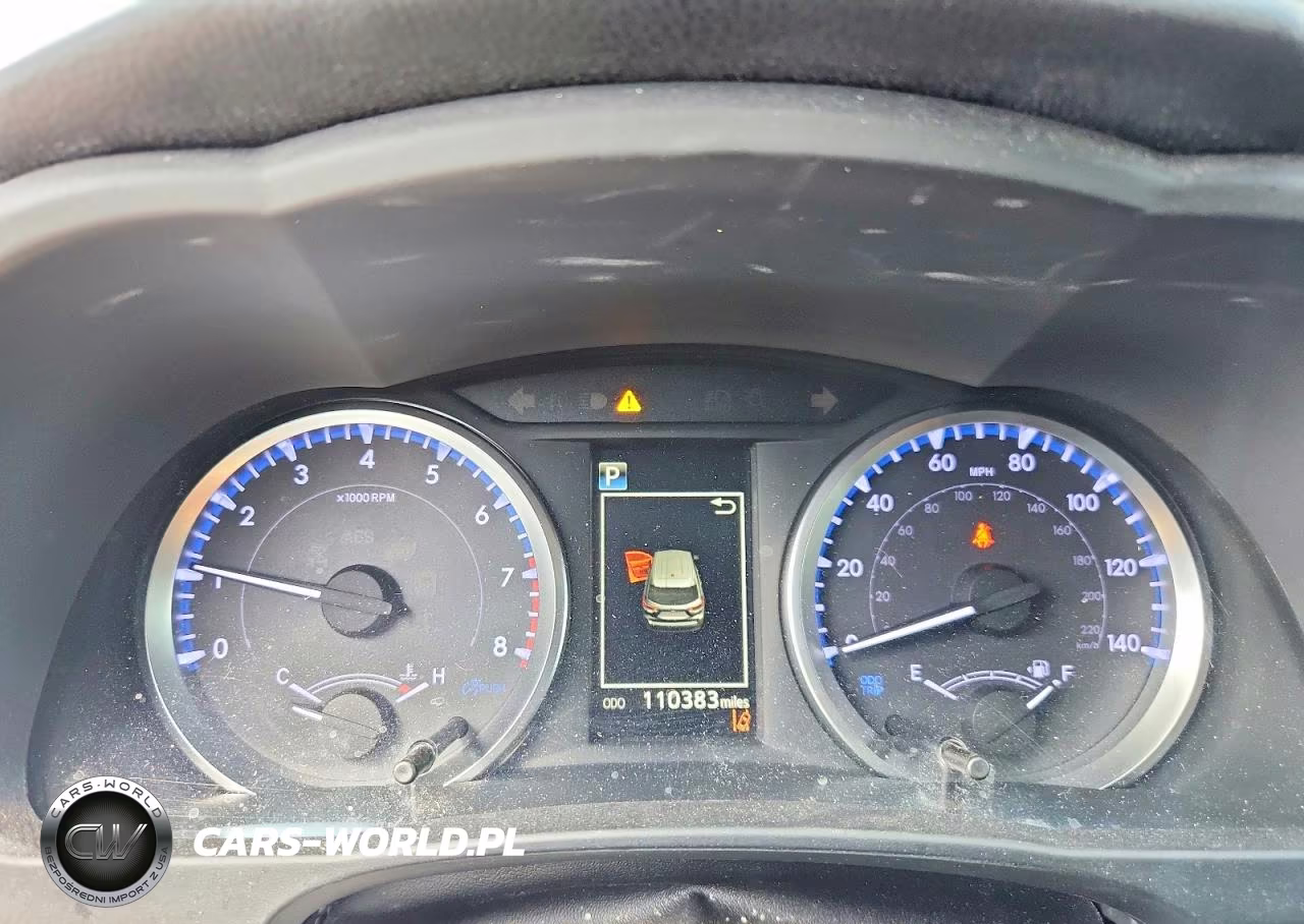 2019 Toyota Highlander Le VIN:5TDZZRFH7KS328045 - 9
