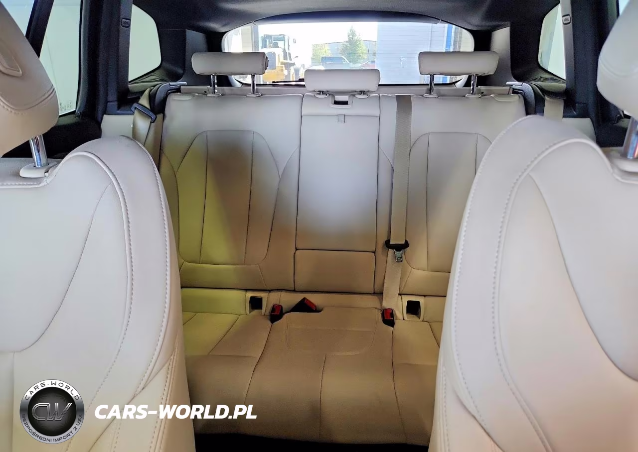 2019 BMW X3 xDrive30I VIN:5UXTR9C59KLP91000 - 10