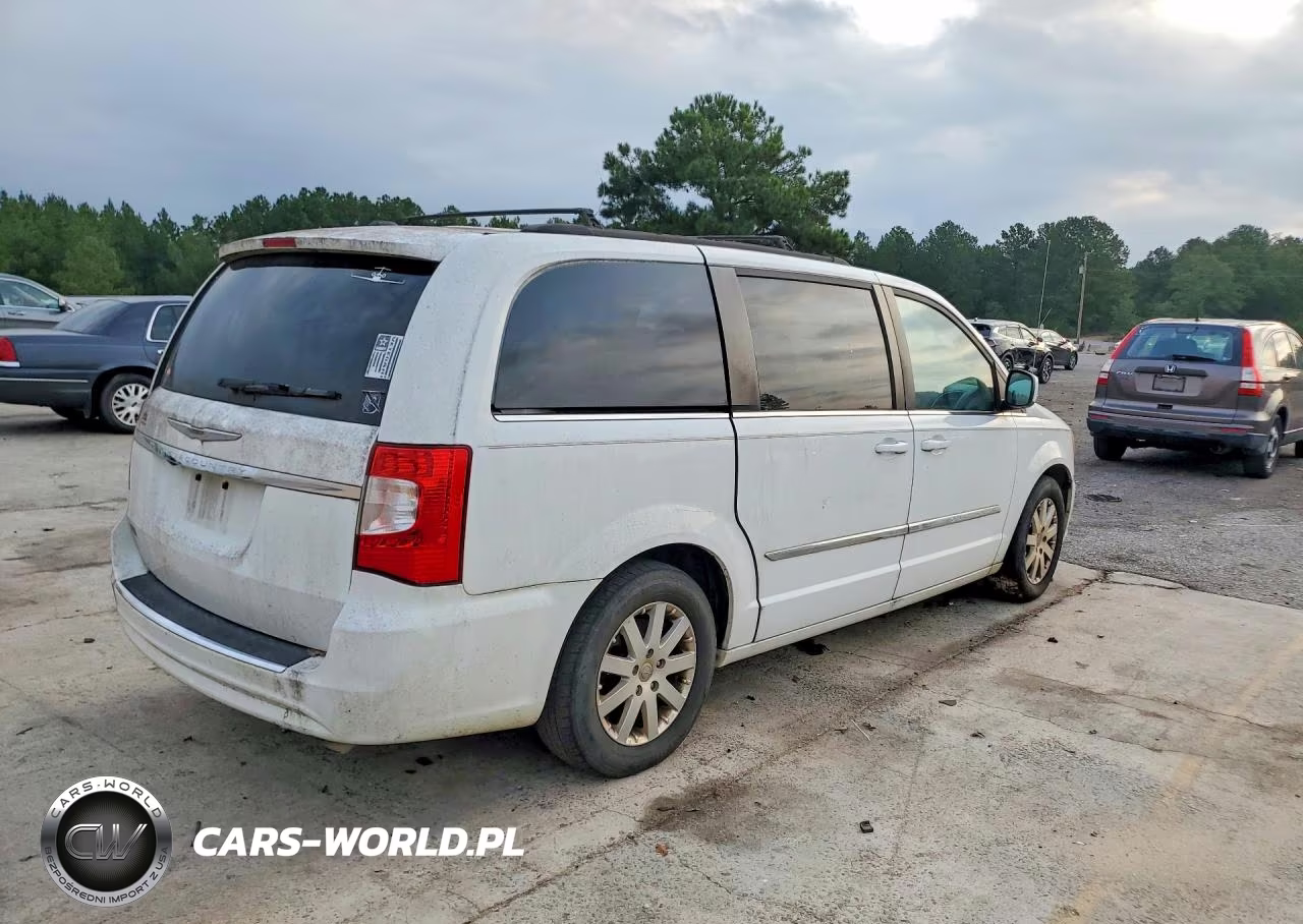 2015 Chrysler Town & Country Touring VIN:2C4RC1BG5FR564787 - 3