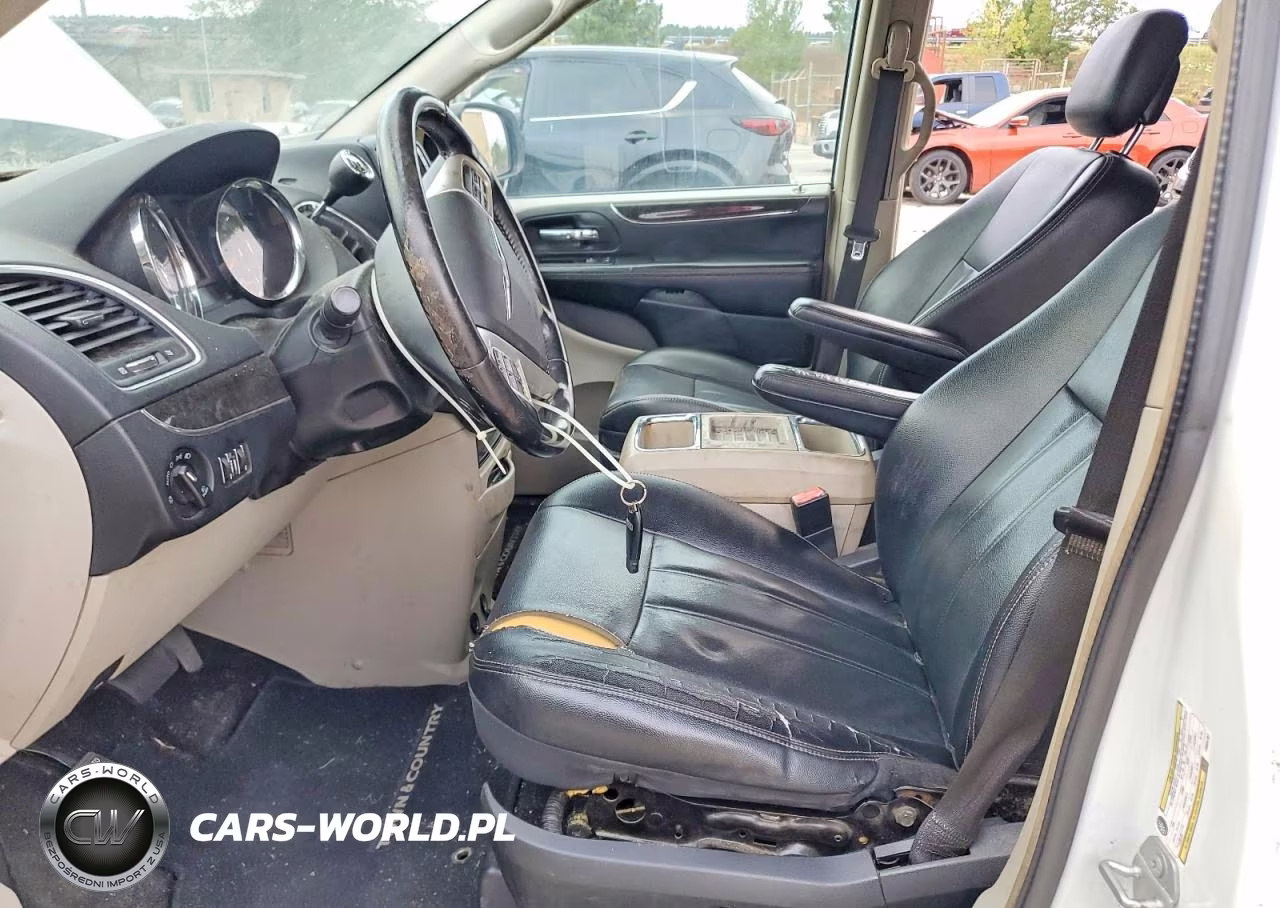 2015 Chrysler Town & Country Touring VIN:2C4RC1BG5FR564787 - 7