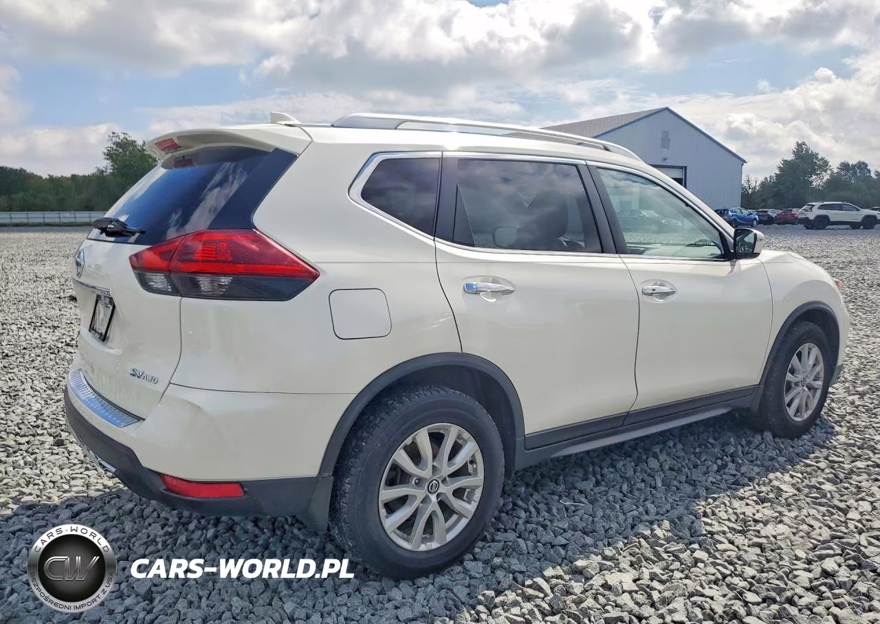 2018 Nissan Rogue S VIN:JN8AT2MV5JW349171 - 3