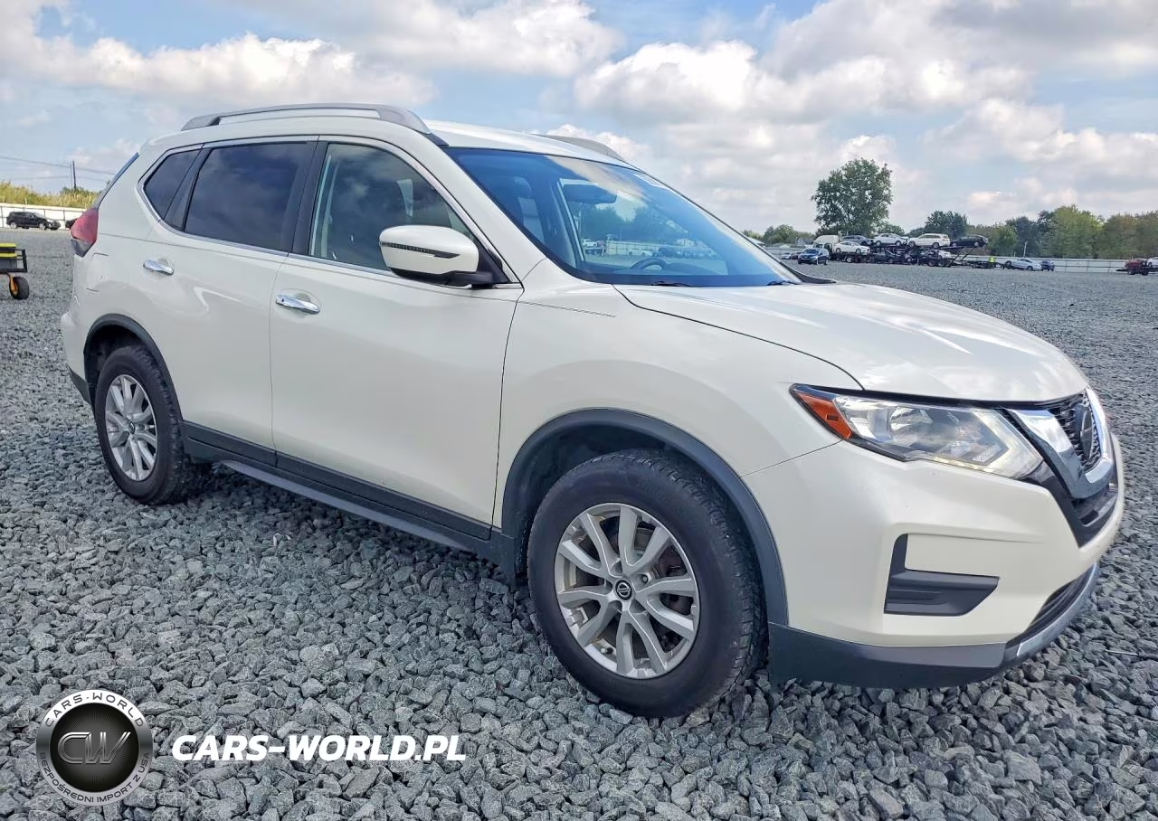 2018 Nissan Rogue S VIN:JN8AT2MV5JW349171 - 4