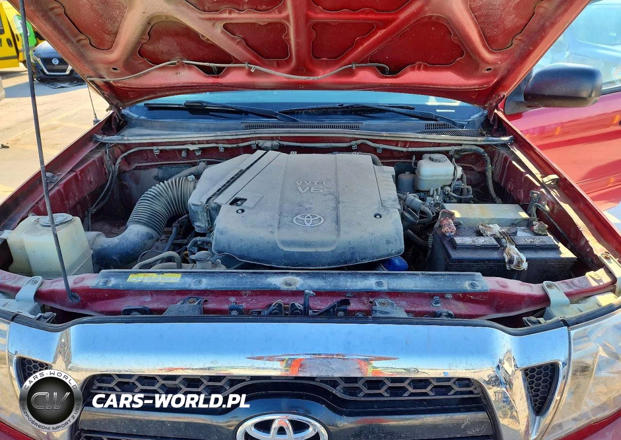 2011 Toyota Tacoma V6 VIN:3TMLU4EN7BM067028 - 11
