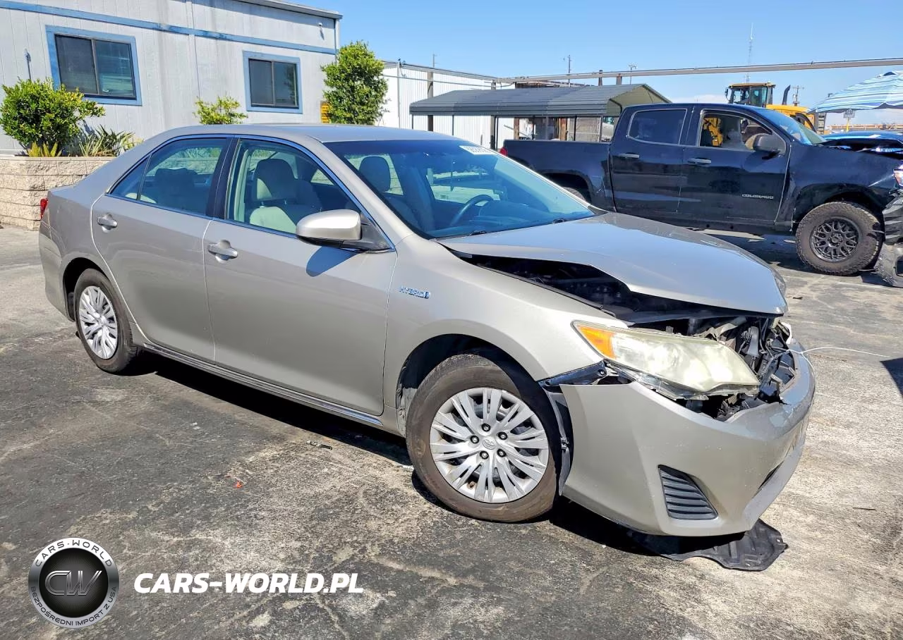 2013 Toyota Camry Hybrid Le VIN:4T1BD1FK3DU070727 - 4