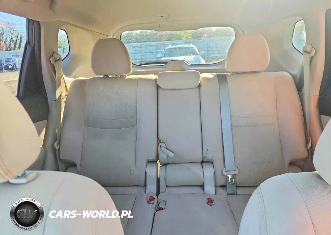 2015 Nissan Rogue S VIN:5N1AT2MV0FC822569 - 10