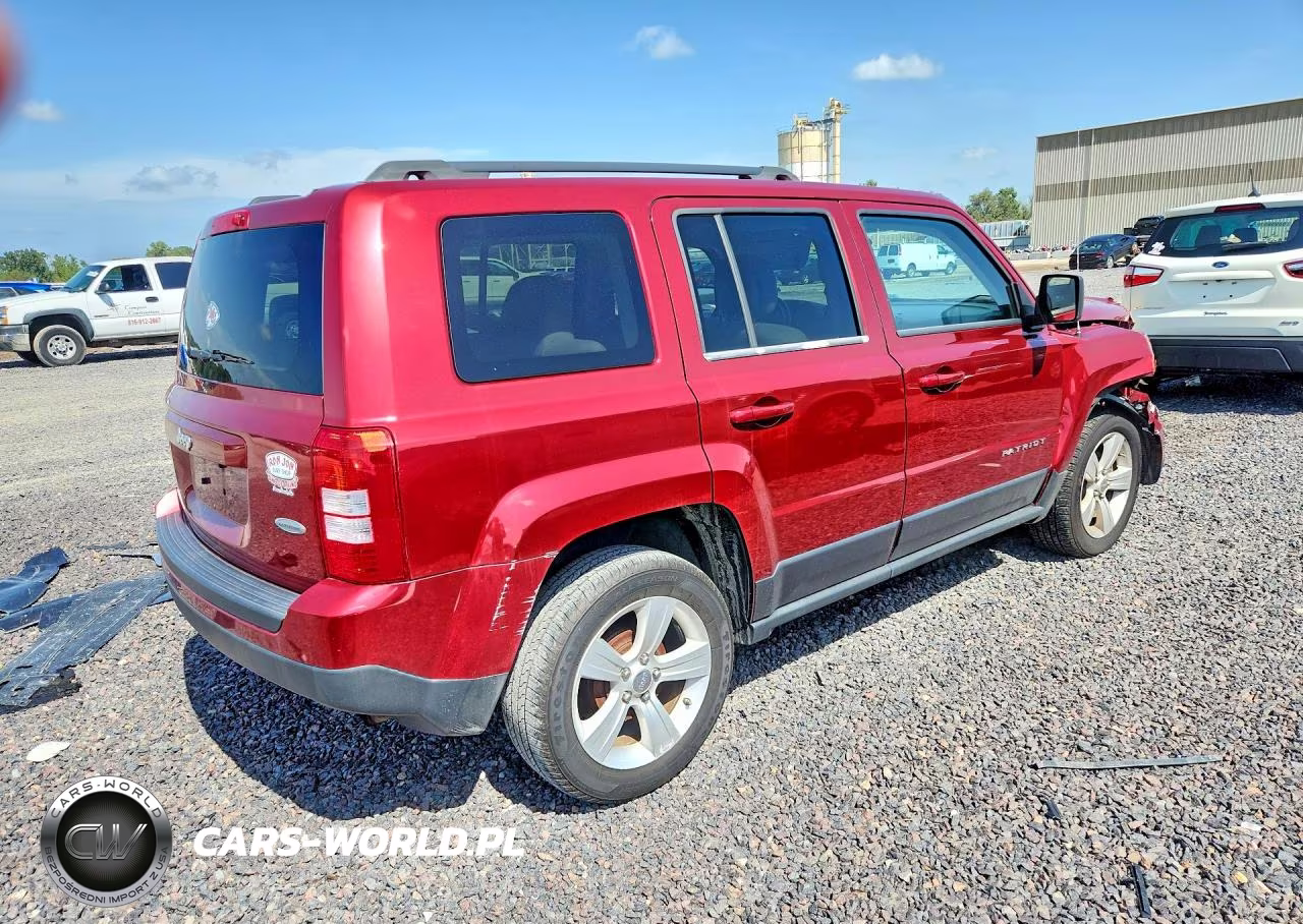 2012 Jeep Patriot Latitude VIN:1C4NJPFB8CD660790 - 3