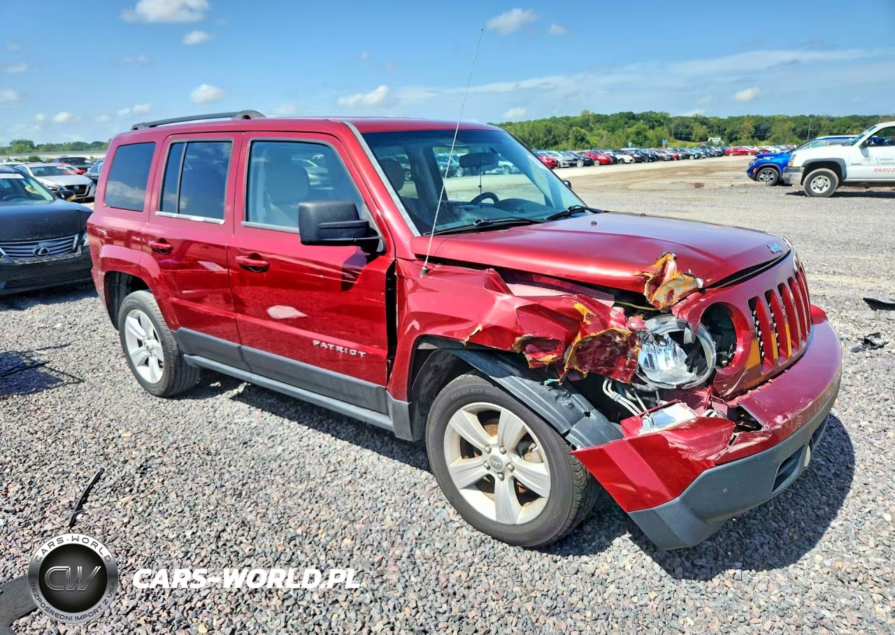 2012 Jeep Patriot Latitude VIN:1C4NJPFB8CD660790 - 4