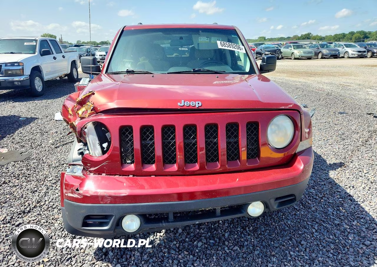 2012 Jeep Patriot Latitude VIN:1C4NJPFB8CD660790 - 5
