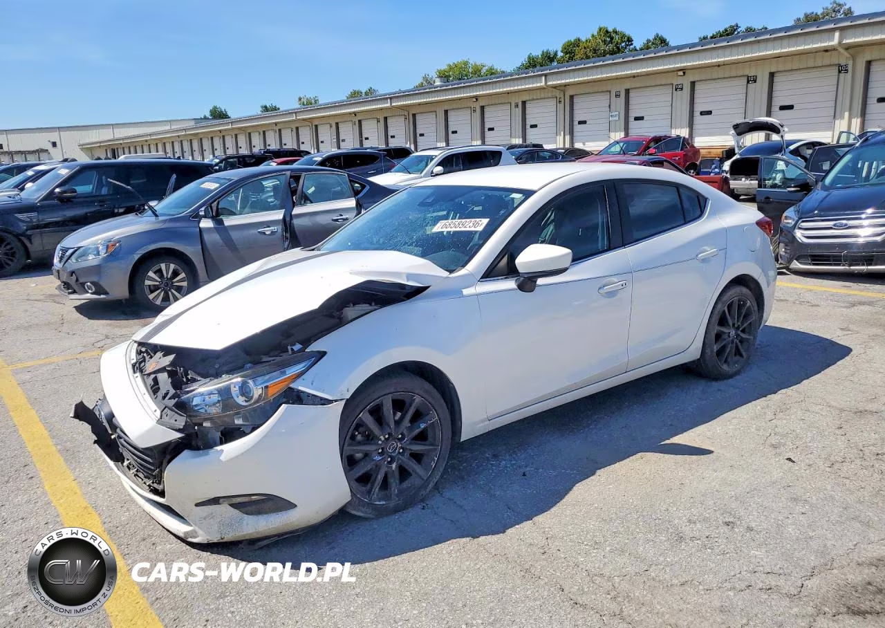 2018 Mazda 3 Touring VIN:3MZBN1V38JM183226 - 1