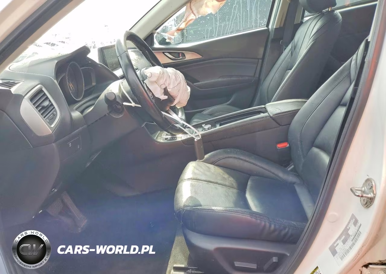 2018 Mazda 3 Touring VIN:3MZBN1V38JM183226 - 7