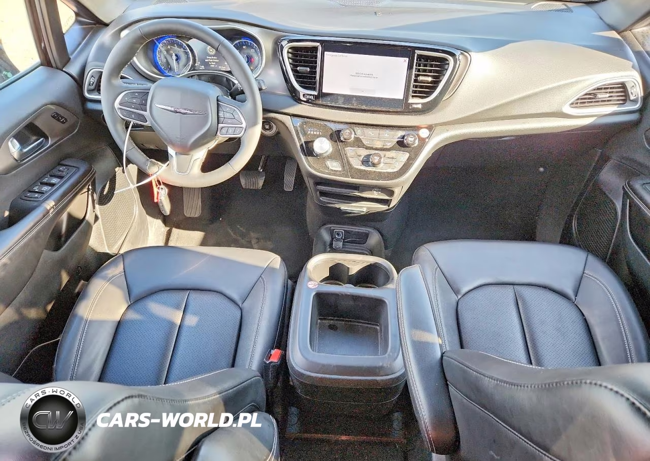 2026 Chrysler Pacifica Select VIN:2C4RC1BG1TR212513 - 8