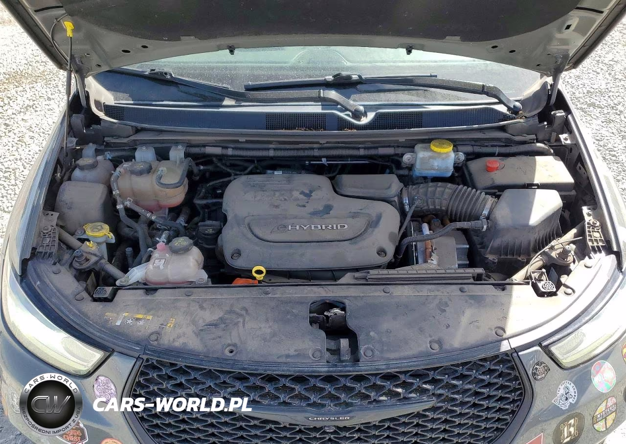 2022 Chrysler Pacifica Hybrid Touring L VIN:2C4RC1L71NR134929 - 12