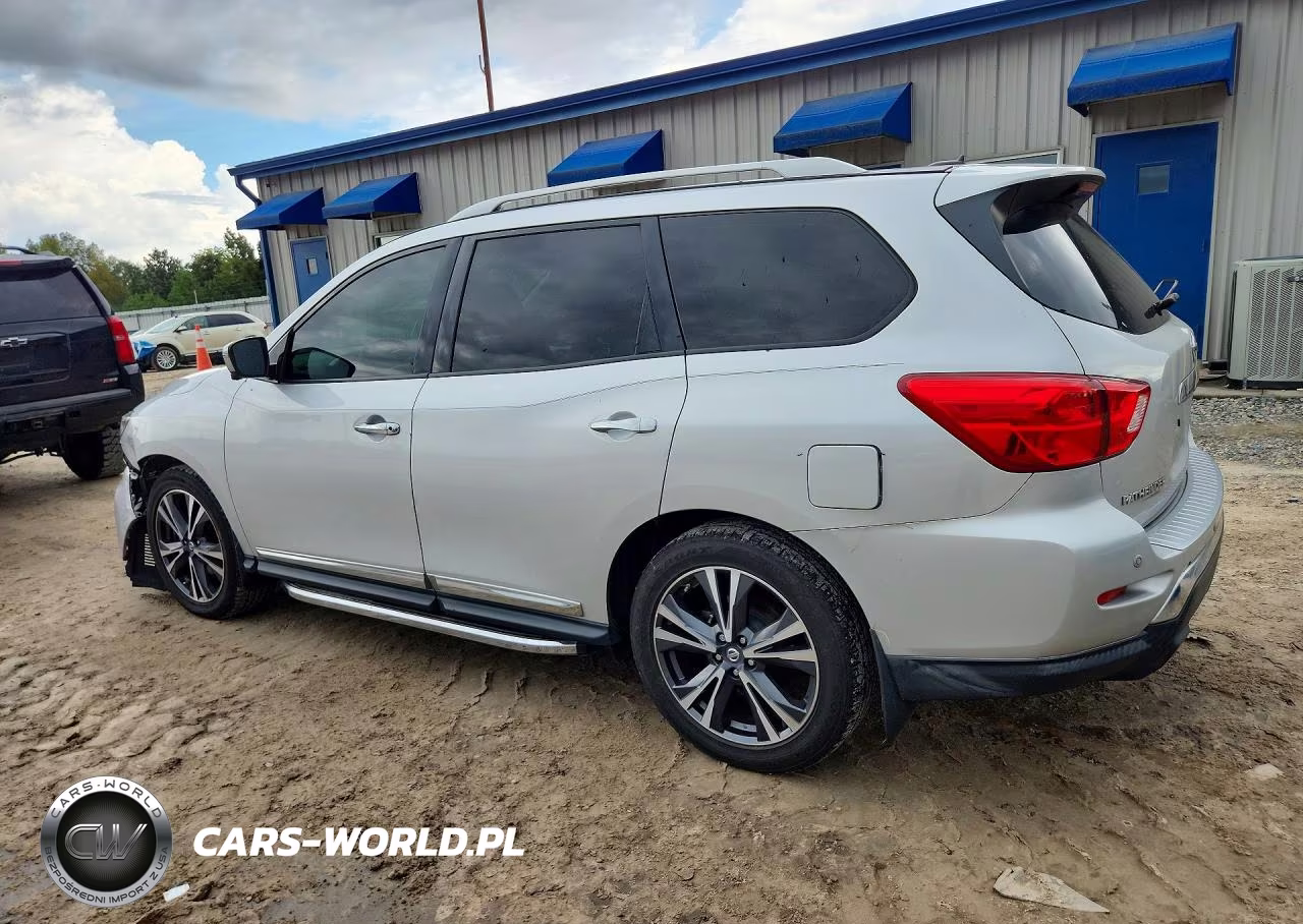 2018 Nissan Pathfinder Platinum VIN:5N1DR2MN2JC631739 - 2