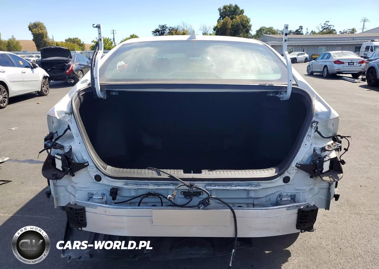 2024 Honda Accord Touring Hybrid VIN:1HGCY2F82RA063804 - 6