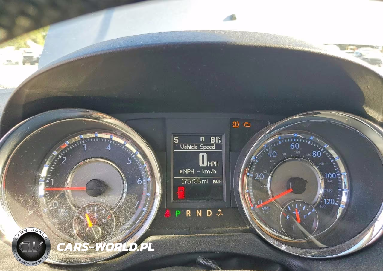 2014 Chrysler Town & Country Touring VIN:2C4RC1BG0ER467270 - 9